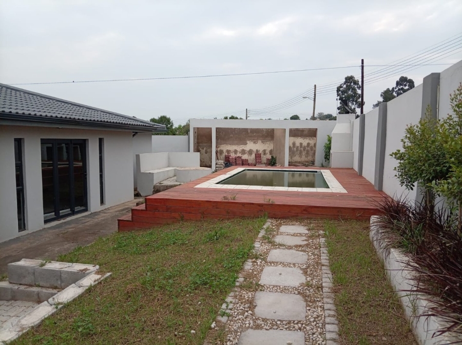 4 Bedroom Property for Sale in Northcrest Eastern Cape